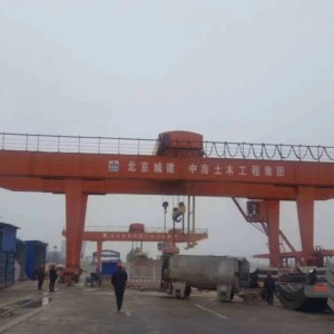 轻轨U梁提梁机 建筑工程提梁起重机 起重量大 高远